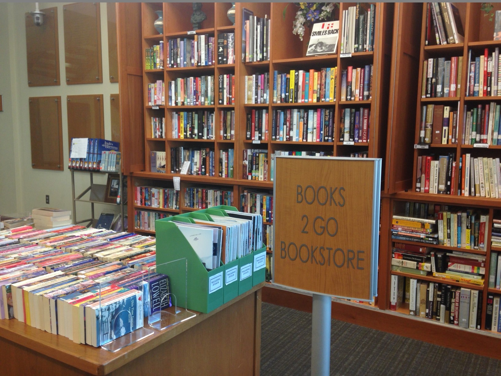 Greenwood County Library: Books2Go Bookstore